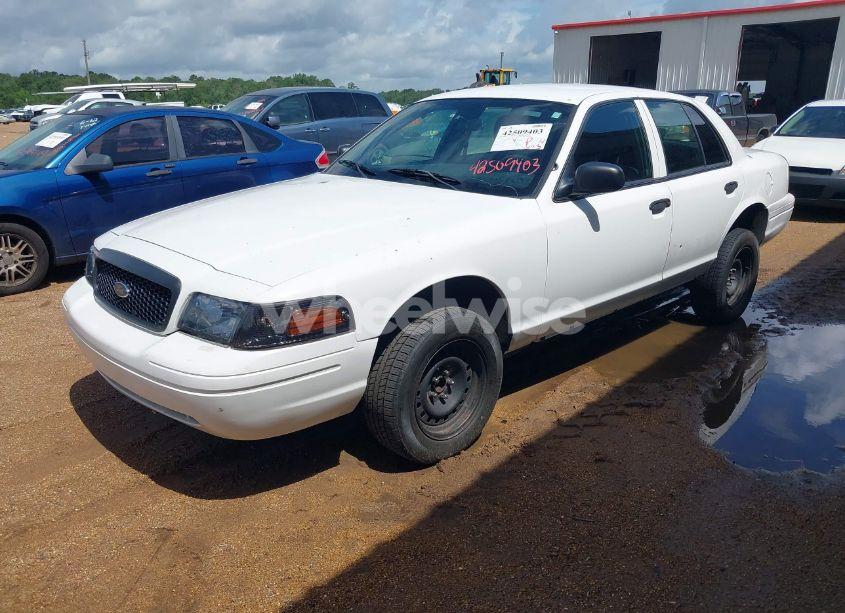 Photo 2 of 2011 Ford Crown VICTORIA POLICE INTERCEPTOR (VIN 2FABP7BV1BX183411)