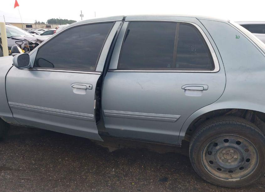 Photo 14 of 2011 Ford Crown VICTORIA POLICE INTERCEPTOR (VIN 2FABP7BV2BX144407)