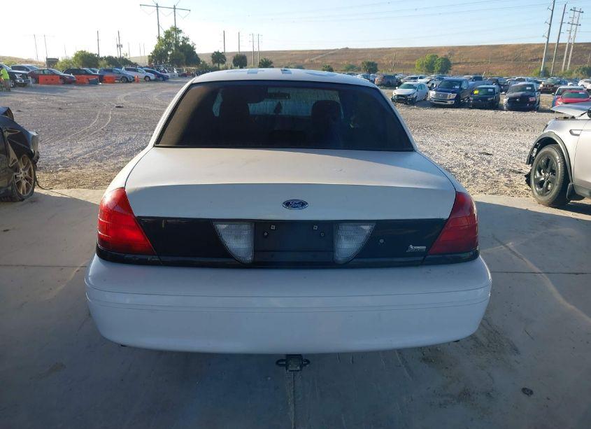 Photo 16 of 2010 Ford Crown VICTORIA POLICE/POLICE INTERCEPTOR (VIN 2FABP7BV4AX141555)
