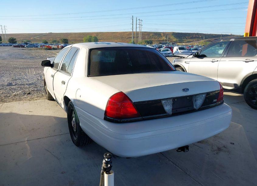 Photo 3 of 2010 Ford Crown VICTORIA POLICE/POLICE INTERCEPTOR (VIN 2FABP7BV4AX141555)