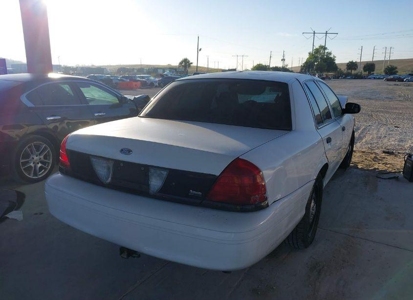 Photo 4 of 2010 Ford Crown VICTORIA POLICE/POLICE INTERCEPTOR (VIN 2FABP7BV4AX141555)