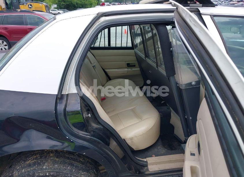 Photo 8 of 2011 Ford Crown VICTORIA POLICE INTERCEPTOR (VIN 2FABP7BV4BX101686)