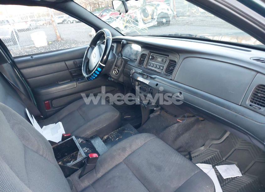 Photo 5 of 2010 Ford Crown VICTORIA POLICE/POLICE INTERCEPTOR (VIN 2FABP7BV5AX117099)