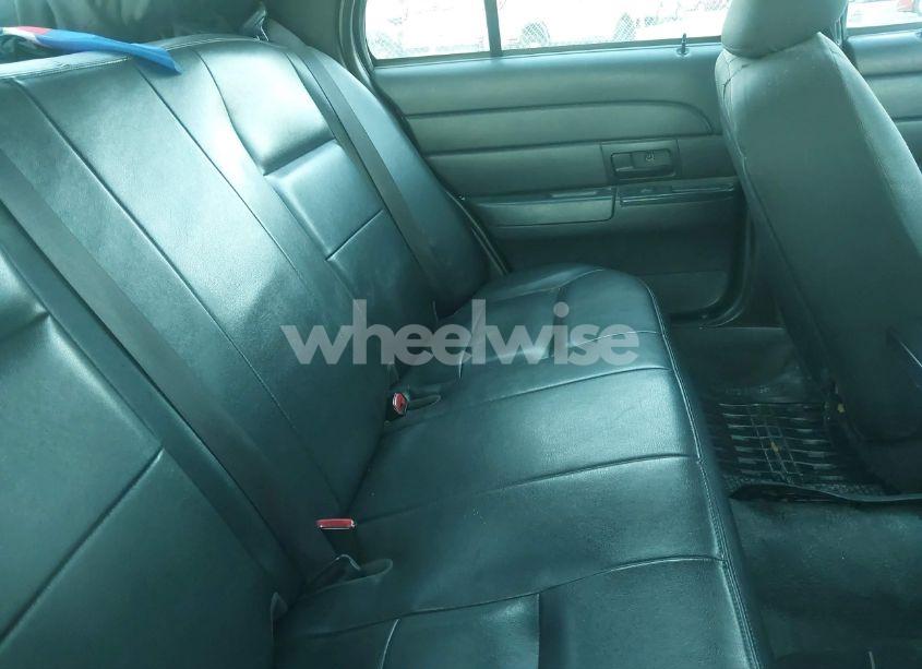 Photo 8 of 2010 Ford Crown VICTORIA POLICE/POLICE INTERCEPTOR (VIN 2FABP7BV5AX117099)