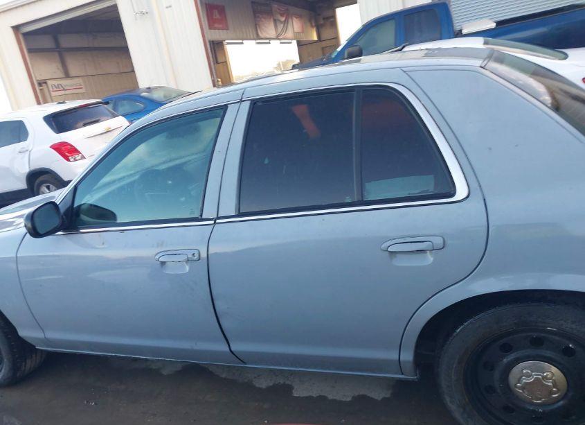 Photo 14 of 2011 Ford Crown VICTORIA POLICE INTERCEPTOR (VIN 2FABP7BV5BX139590)