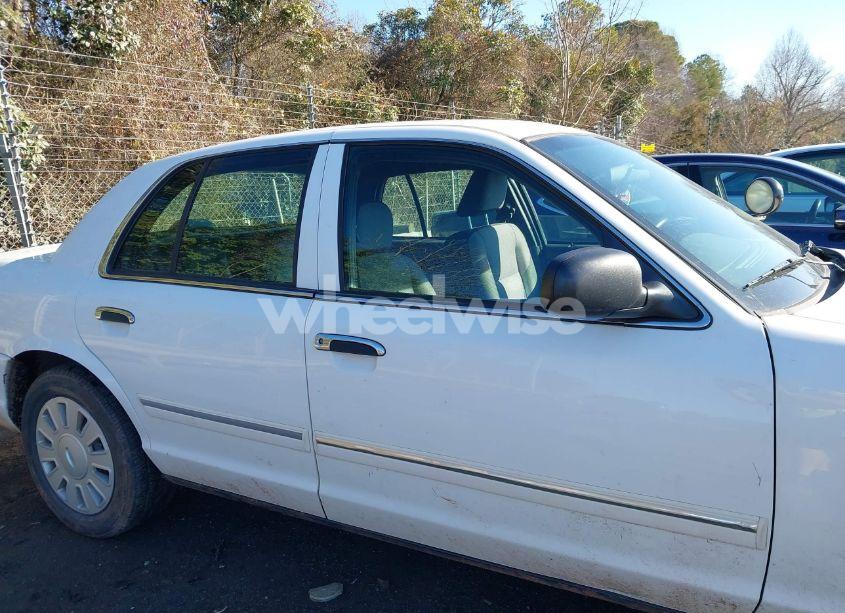 Photo 13 of 2010 Ford Crown VICTORIA POLICE/POLICE INTERCEPTOR (VIN 2FABP7BV7AX129688)