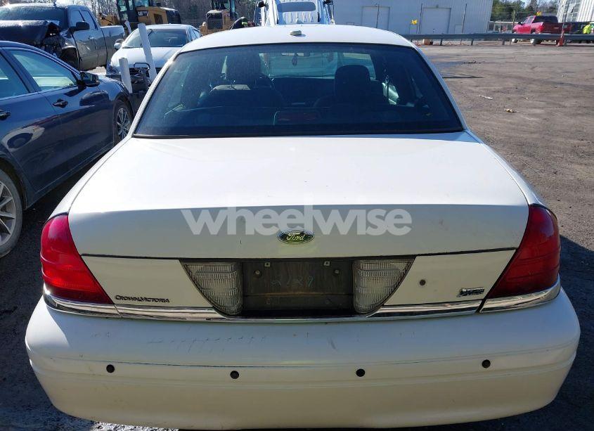 Photo 16 of 2010 Ford Crown VICTORIA POLICE/POLICE INTERCEPTOR (VIN 2FABP7BV7AX129688)