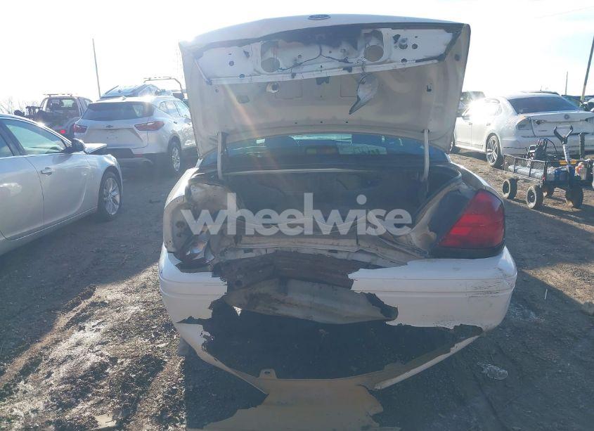 Photo 16 of 2010 Ford Crown VICTORIA POLICE/POLICE INTERCEPTOR (VIN 2FABP7BV7AX139945)