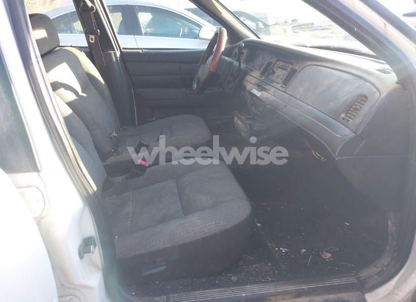 Photo 5 of 2010 Ford Crown VICTORIA POLICE/POLICE INTERCEPTOR (VIN 2FABP7BV7AX139945)