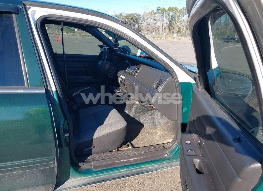 Photo 5 of 2011 Ford Crown VICTORIA POLICE INTERCEPTOR (VIN 2FABP7BV7BX129367)