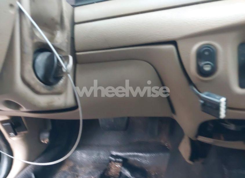 Photo 11 of 2011 Ford Crown VICTORIA POLICE INTERCEPTOR (VIN 2FABP7BV7BX142099)