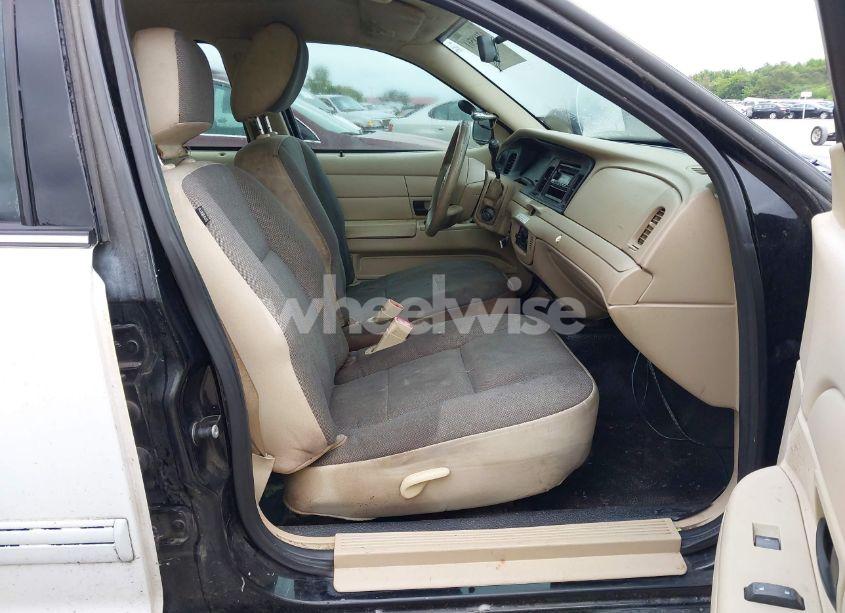 Photo 5 of 2011 Ford Crown VICTORIA POLICE INTERCEPTOR (VIN 2FABP7BV7BX142099)