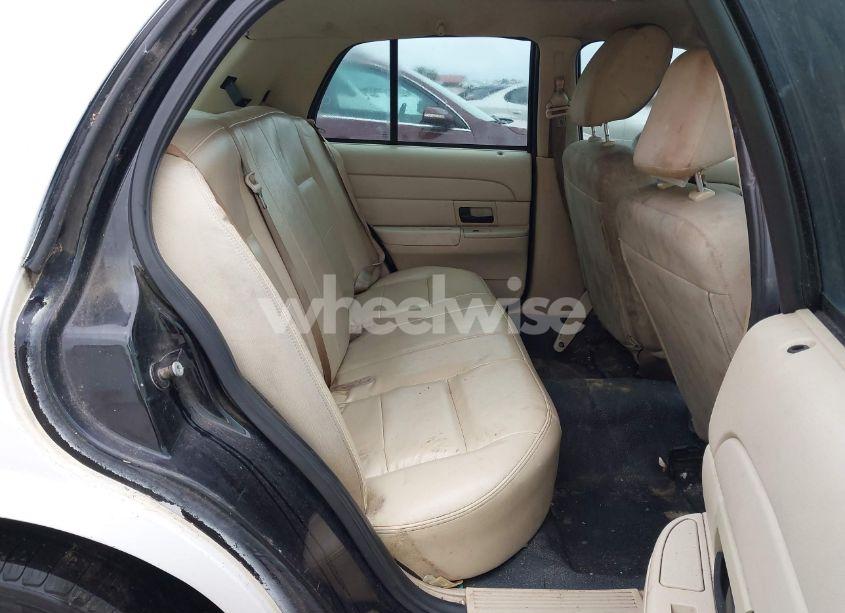 Photo 8 of 2011 Ford Crown VICTORIA POLICE INTERCEPTOR (VIN 2FABP7BV7BX142099)
