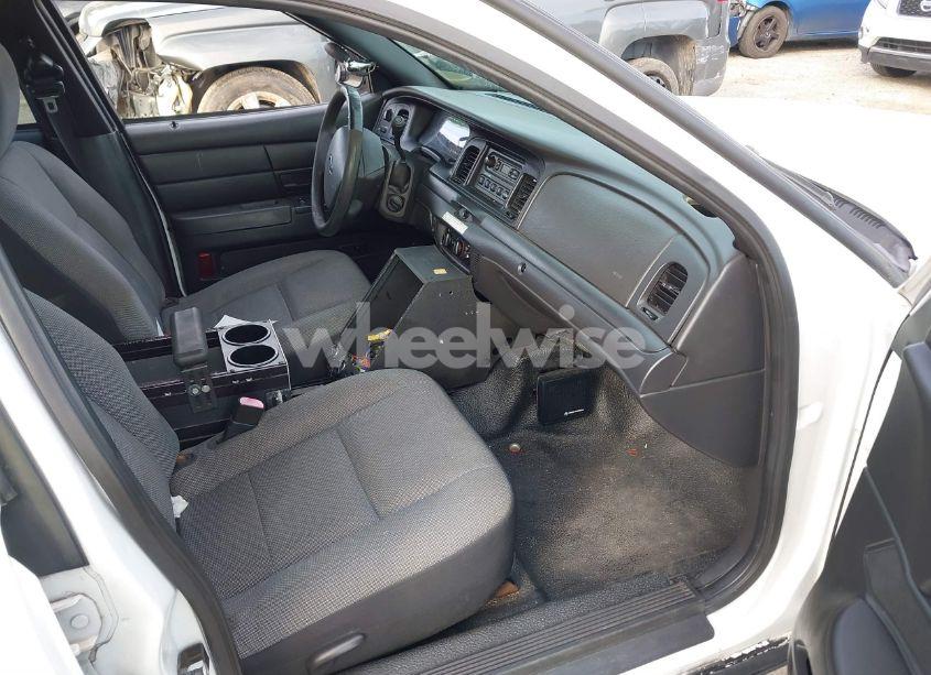 Photo 5 of 2011 Ford Crown VICTORIA POLICE INTERCEPTOR (VIN 2FABP7BV8BX123917)