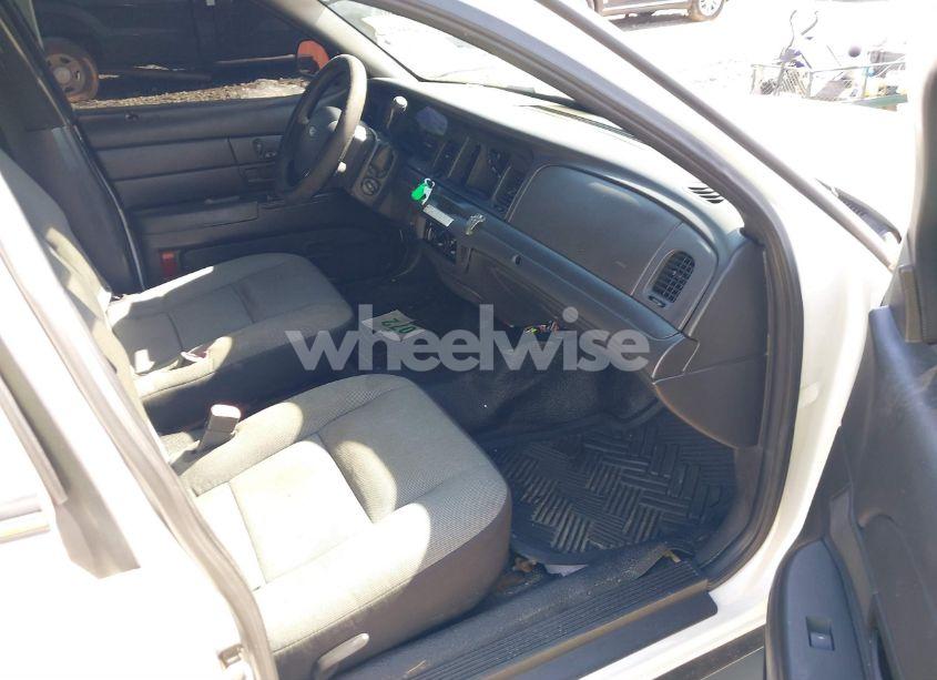Photo 5 of 2011 Ford Crown VICTORIA POLICE INTERCEPTOR (VIN 2FABP7BV8BX128891)