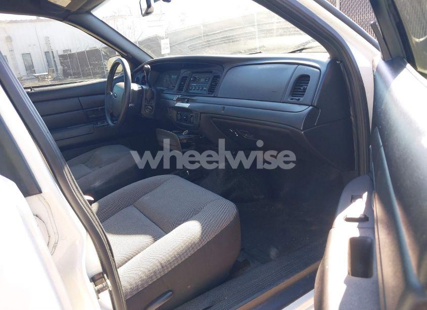 Photo 5 of 2011 Ford Crown VICTORIA POLICE INTERCEPTOR (VIN 2FABP7BV8BX172602)