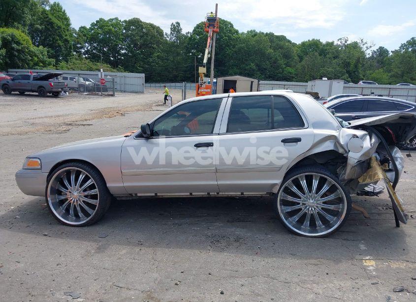 Photo 14 of 2010 Ford Crown VICTORIA POLICE/POLICE INTERCEPTOR (VIN 2FABP7BV9AX125268)
