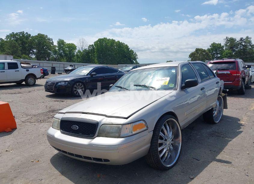 Photo 2 of 2010 Ford Crown VICTORIA POLICE/POLICE INTERCEPTOR (VIN 2FABP7BV9AX125268)