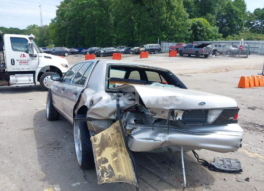 Photo 3 of 2010 Ford Crown VICTORIA POLICE/POLICE INTERCEPTOR (VIN 2FABP7BV9AX125268)