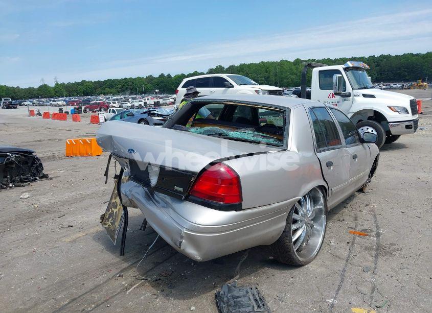Photo 4 of 2010 Ford Crown VICTORIA POLICE/POLICE INTERCEPTOR (VIN 2FABP7BV9AX125268)