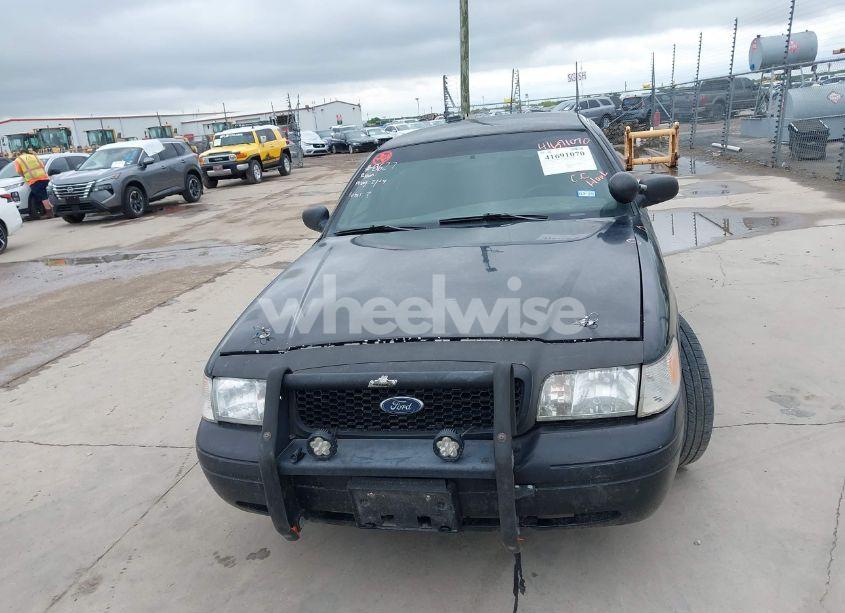 Photo 12 of 2010 Ford Crown VICTORIA POLICE/POLICE INTERCEPTOR (VIN 2FABP7BV9AX142085)