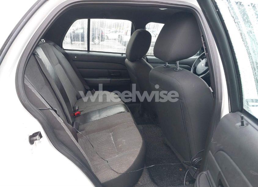 Photo 8 of 2011 Ford Crown VICTORIA POLICE INTERCEPTOR (VIN 2FABP7BV9BX101067)