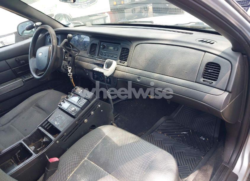 Photo 5 of 2011 Ford Crown VICTORIA POLICE INTERCEPTOR (VIN 2FABP7BV9BX103451)