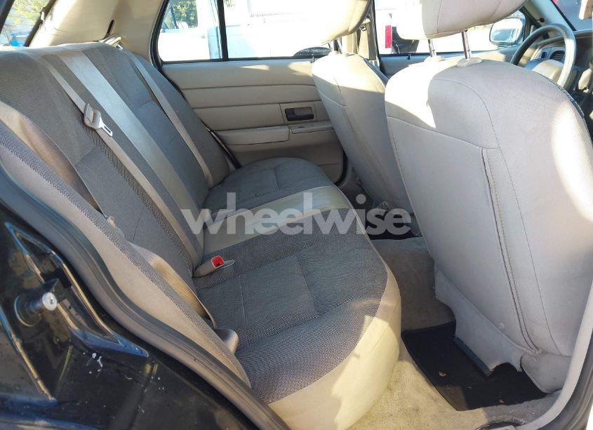 Photo 8 of 2011 Ford Crown VICTORIA POLICE INTERCEPTOR (VIN 2FABP7BVXBX109663)