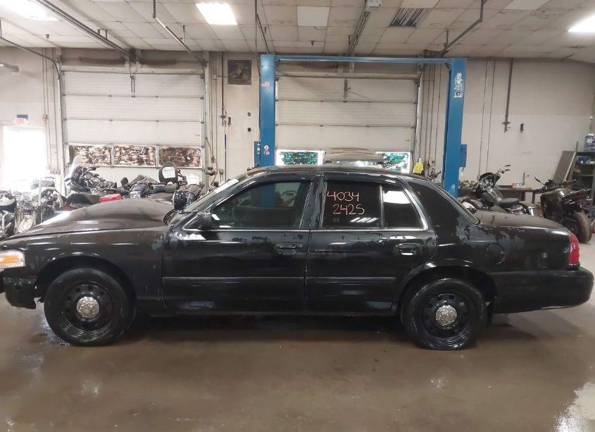 Photo 15 of 2011 Ford Crown VICTORIA POLICE INTERCEPTOR (VIN 2FABP7BVXBX112353)