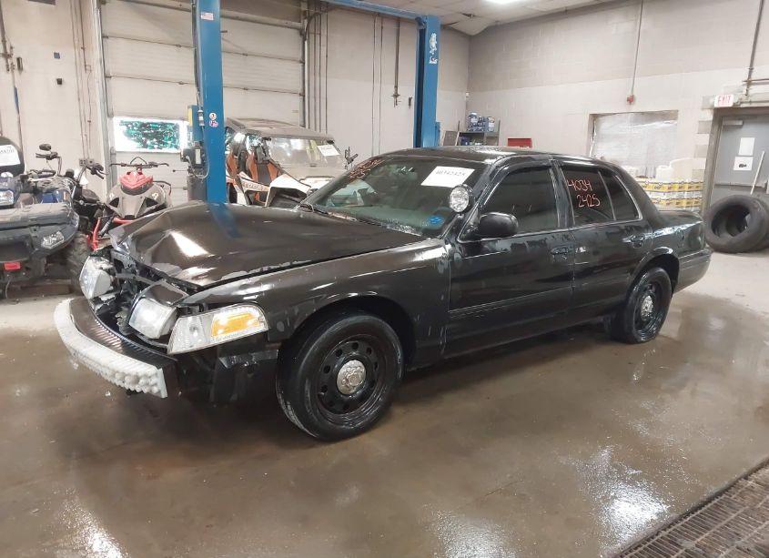 Photo 2 of 2011 Ford Crown VICTORIA POLICE INTERCEPTOR (VIN 2FABP7BVXBX112353)