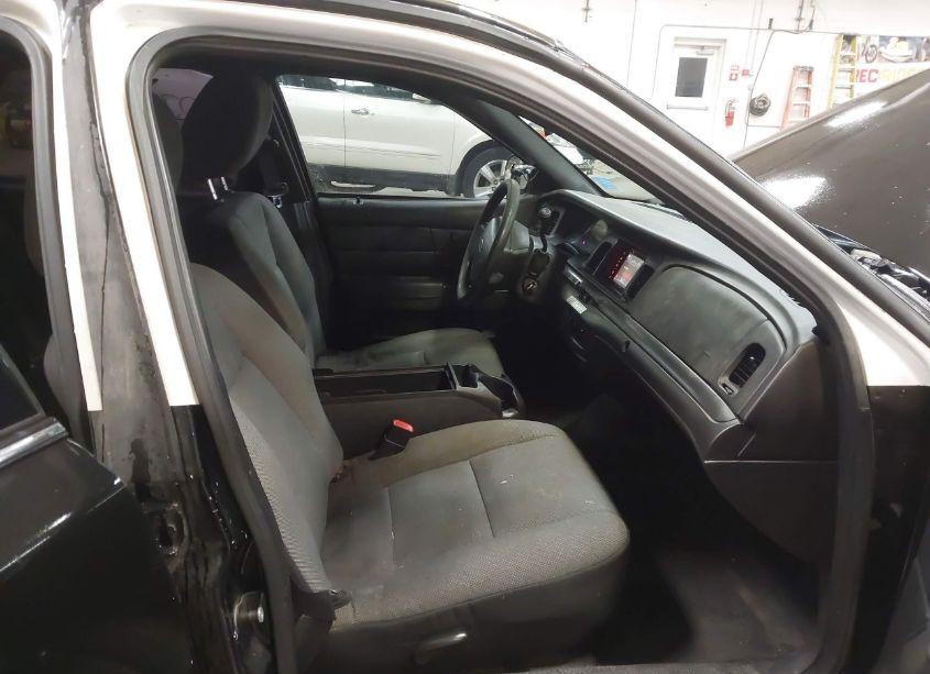 Photo 5 of 2011 Ford Crown VICTORIA POLICE INTERCEPTOR (VIN 2FABP7BVXBX112353)