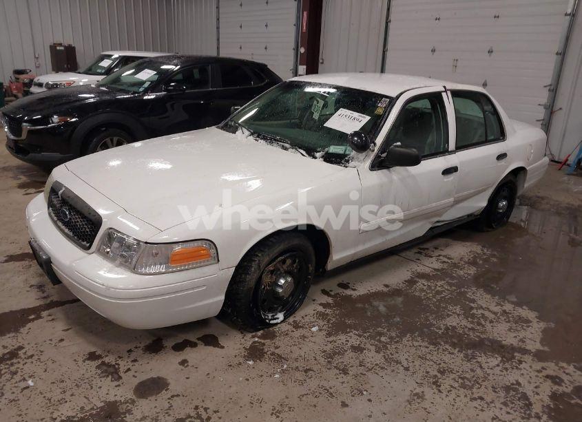 Photo 2 of 2011 Ford Crown VICTORIA POLICE INTERCEPTOR (VIN 2FABP7BVXBX143392)