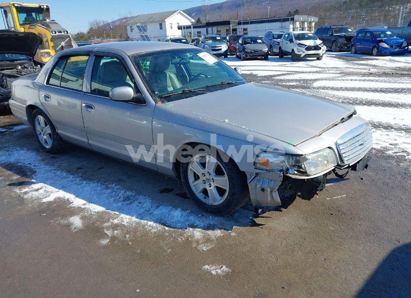 2011 Ford Crown VICTORIA LX (VIN 2FABP7EV4BX139060) main photo
