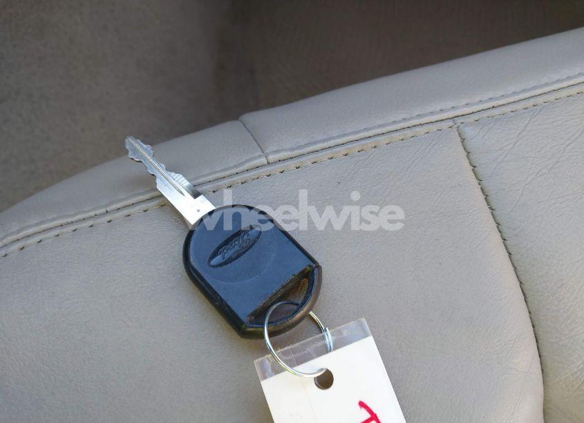 Photo 11 of 2011 Ford Crown VICTORIA LX (VIN 2FABP7EV4BX139060)