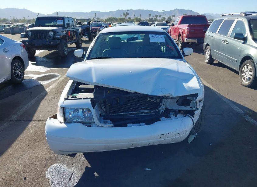 Photo 12 of 2011 Ford Crown VICTORIA LX (VIN 2FABP7EV4BX175296)