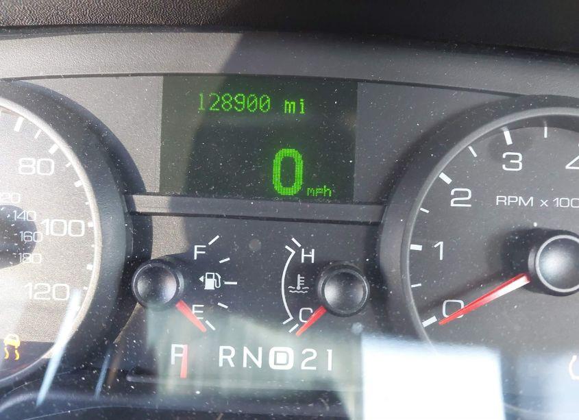 Photo 15 of 2011 Ford Crown VICTORIA LX (VIN 2FABP7EV4BX175296)