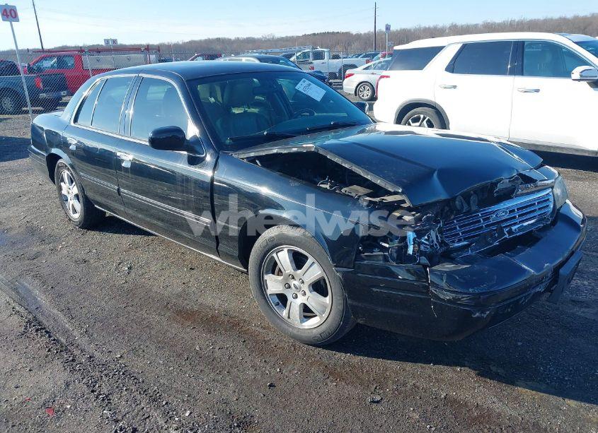 2011 Ford Crown VICTORIA LX (VIN 2FABP7EV5BX146745) main photo