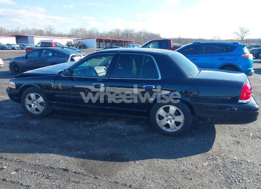Photo 15 of 2011 Ford Crown VICTORIA LX (VIN 2FABP7EV5BX146745)