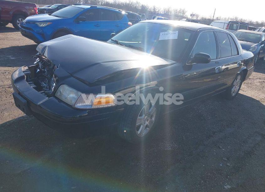 Photo 2 of 2011 Ford Crown VICTORIA LX (VIN 2FABP7EV5BX146745)
