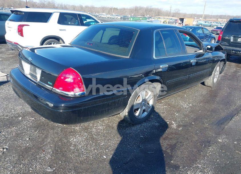 Photo 4 of 2011 Ford Crown VICTORIA LX (VIN 2FABP7EV5BX146745)