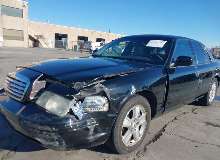 Photo 19 of 2011 Ford Crown VICTORIA LX (VIN 2FABP7EV7BX174448)