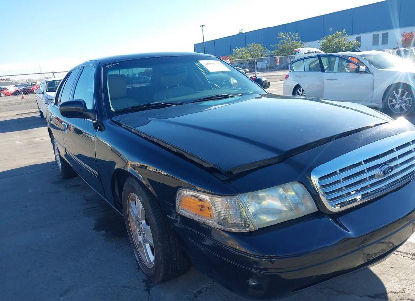 Photo 6 of 2011 Ford Crown VICTORIA LX (VIN 2FABP7EV7BX174448)