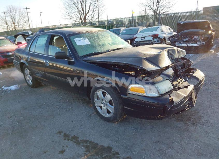 2010 Ford Crown VICTORIA LX (VIN 2FABP7EVXAX140177) main photo