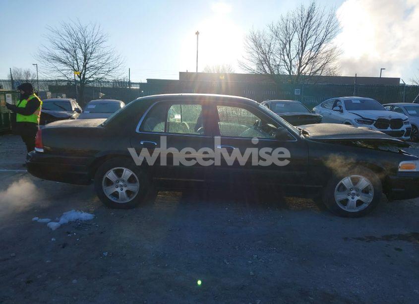 Photo 12 of 2010 Ford Crown VICTORIA LX (VIN 2FABP7EVXAX140177)