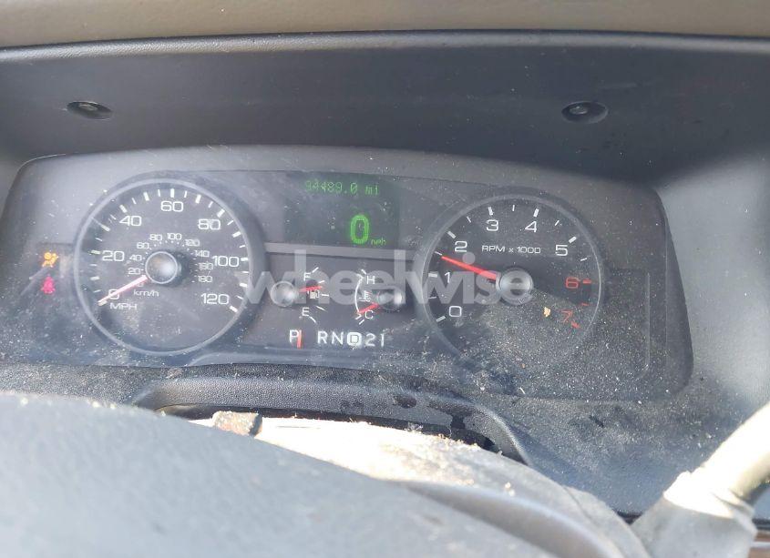 Photo 14 of 2010 Ford Crown VICTORIA LX (VIN 2FABP7EVXAX140177)