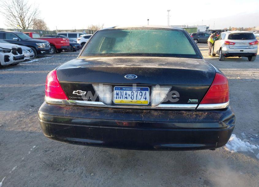 Photo 15 of 2010 Ford Crown VICTORIA LX (VIN 2FABP7EVXAX140177)