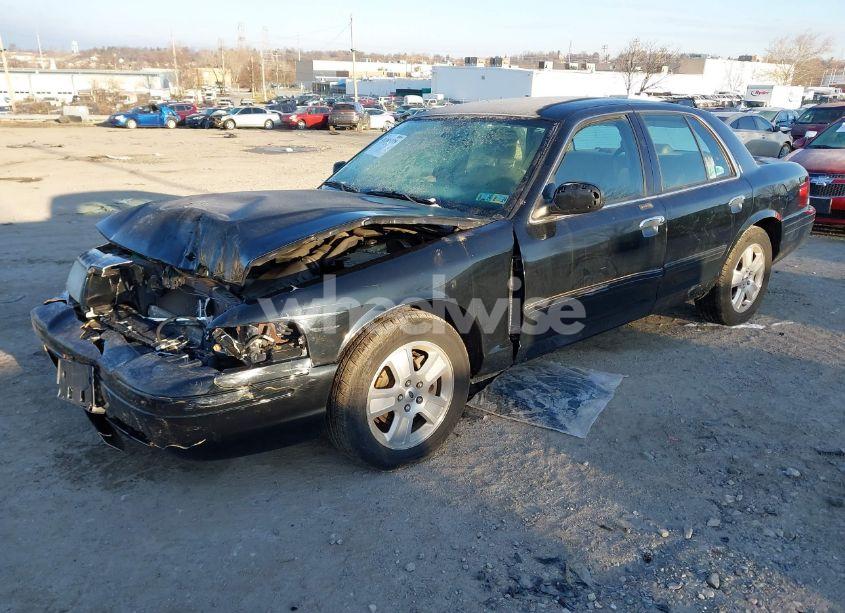 Photo 2 of 2010 Ford Crown VICTORIA LX (VIN 2FABP7EVXAX140177)
