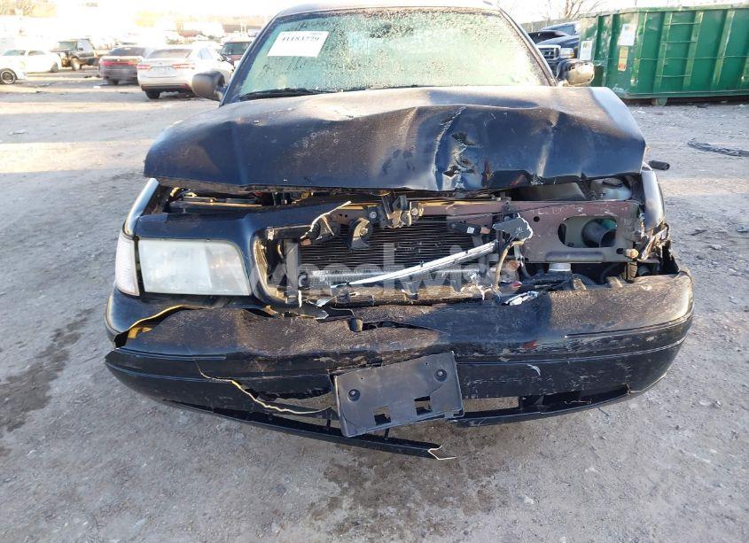 Photo 6 of 2010 Ford Crown VICTORIA LX (VIN 2FABP7EVXAX140177)