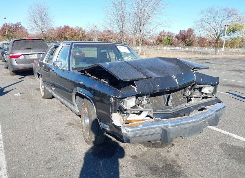 1990 Ford Crown VICTORIA LX (VIN 2FACP74FXLX132159) main photo