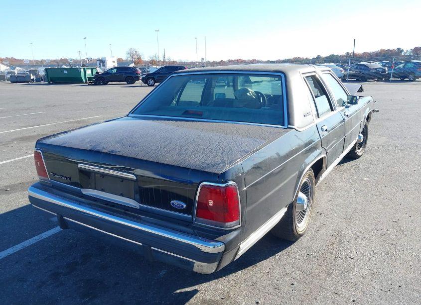 Photo 4 of 1990 Ford Crown VICTORIA LX (VIN 2FACP74FXLX132159)